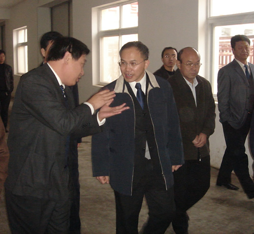 2006年，河北出入境檢驗(yàn)檢疫局程方局長(zhǎng)來(lái)我公司視察